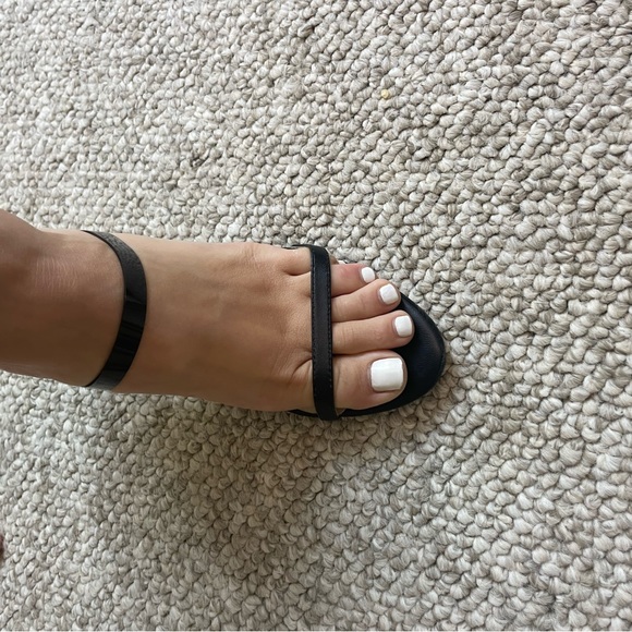 Raye heel. Size 7.5. Worn barely once. - Picture 4 of 7